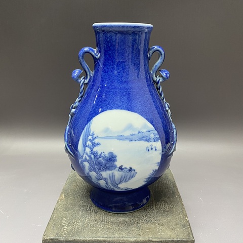 古玩陶瓷灑藍釉開光青花山水紋雙耳尊真品鑒賞圖