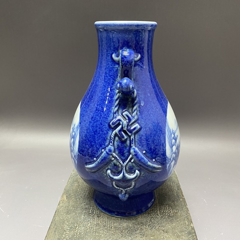 古玩陶瓷灑藍釉開光青花山水紋雙耳尊真品鑒賞圖