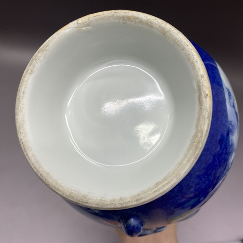 古玩陶瓷灑藍釉開光青花山水紋雙耳尊真品鑒賞圖