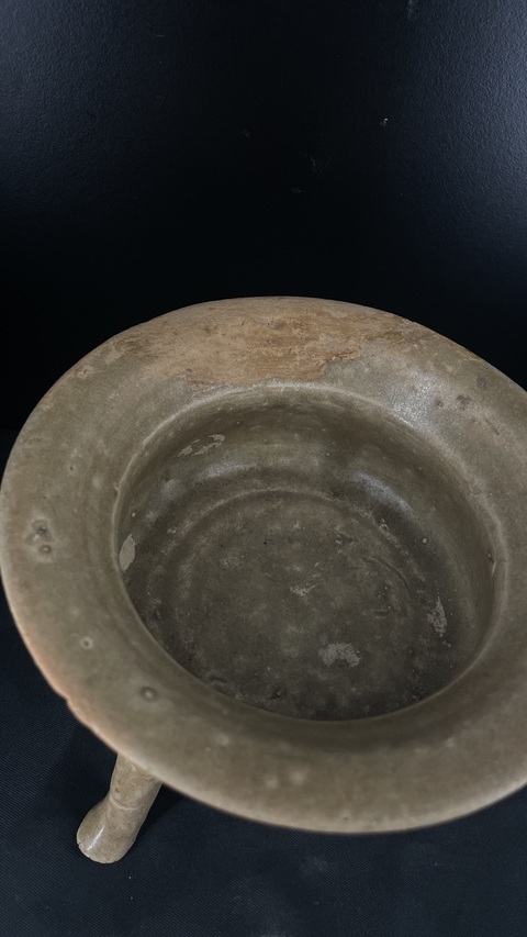 古玩陶瓷青瓷三足匜真品鑒賞圖