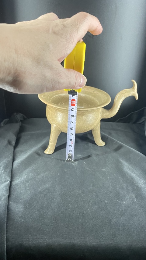 古玩陶瓷青瓷三足匜真品鑒賞圖