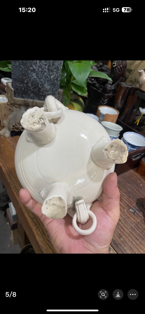 古玩陶瓷白釉獅子紐三足爐真品鑒賞圖