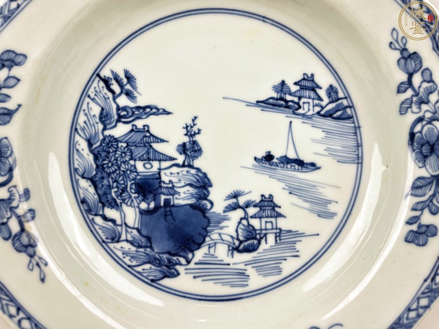 古玩陶瓷乾隆青花泛舟八方盤真品鑒賞圖