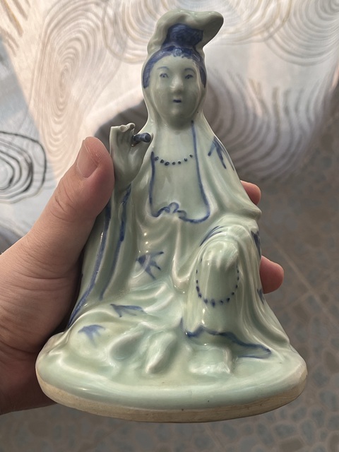 古玩陶瓷青白釉觀音瓷塑像真品鑒賞圖