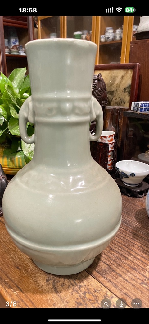 古玩陶瓷雙象鼻耳青釉瓶真品鑒賞圖