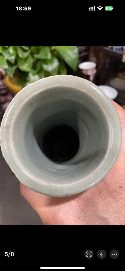 古玩陶瓷雙象鼻耳青釉瓶真品鑒賞圖