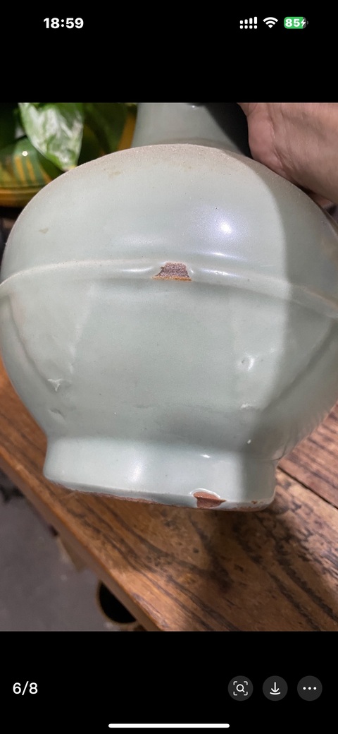 古玩陶瓷雙象鼻耳青釉瓶真品鑒賞圖