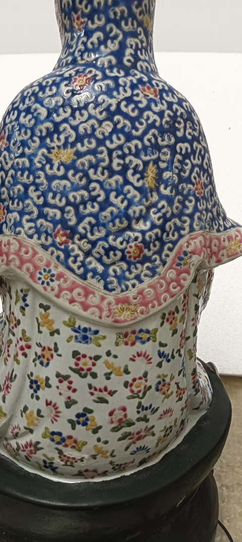古玩陶瓷民國時期粉彩送子觀音瓷塑真品鑒賞圖