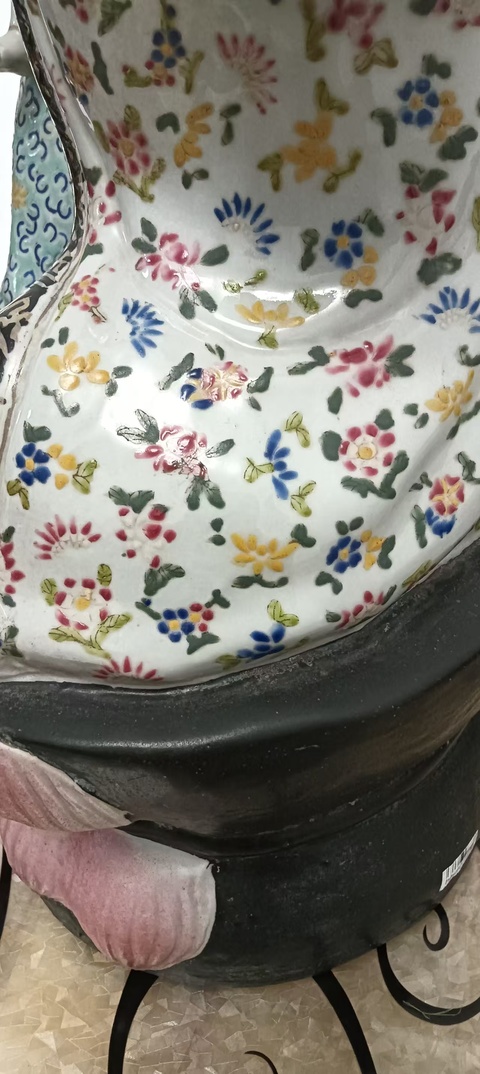 古玩陶瓷民國 粉彩觀音真品鑒賞圖
