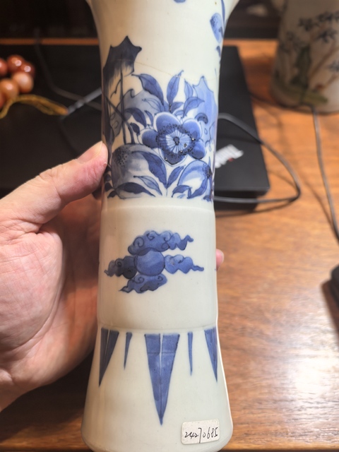 古玩陶瓷青花花觚真品鑒賞圖