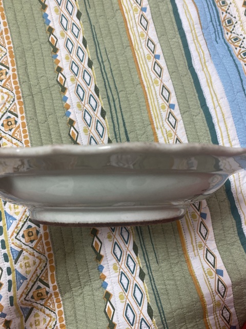 古玩陶瓷乾隆豆青釉青花五蝠捧壽紋花口盤真品鑒賞圖