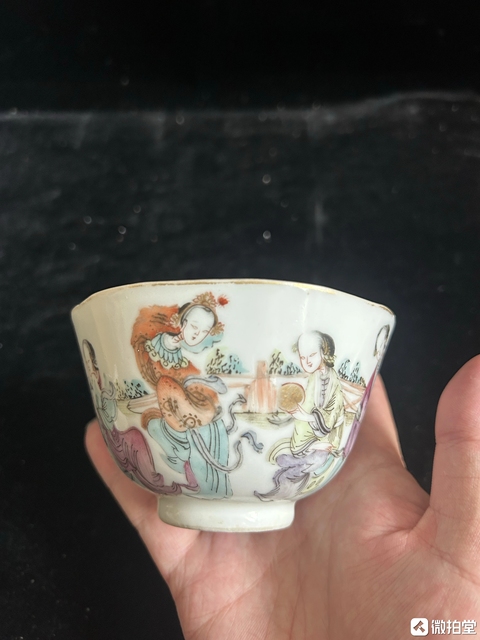 古玩陶瓷人物紋粉彩杯真品鑒賞圖