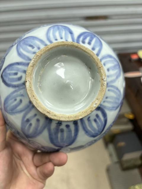 古玩陶瓷花卉紋青花碗真品鑒賞圖