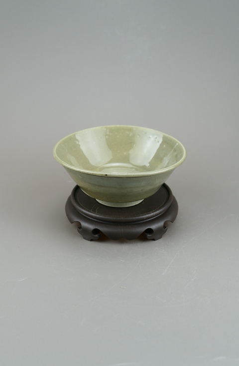 古玩陶瓷明代·青釉碗真品鑒賞圖