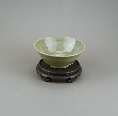 古玩陶瓷明代·青釉碗真品鑒賞圖