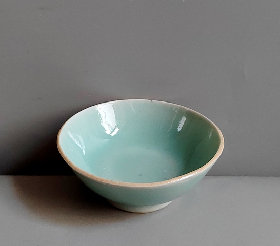 古玩陶瓷豆青釉杯真品鑒賞圖