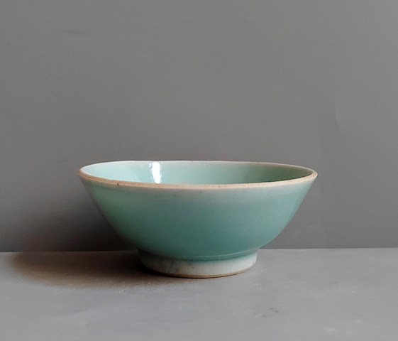 古玩陶瓷豆青釉杯真品鑒賞圖