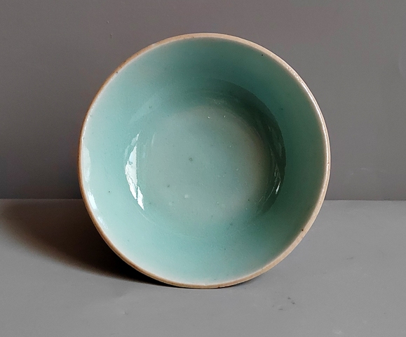 古玩陶瓷豆青釉杯真品鑒賞圖