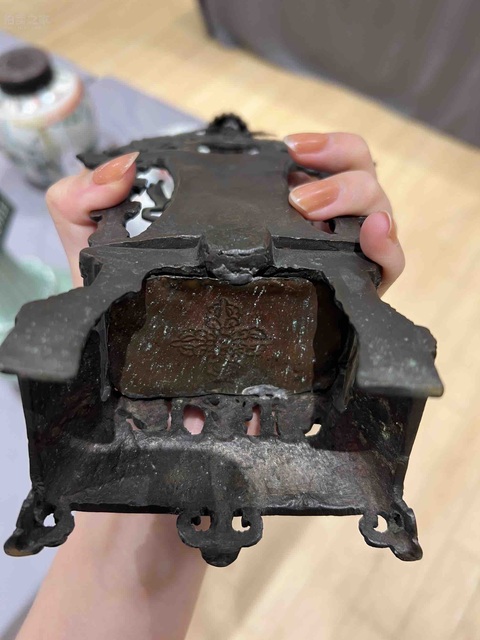 古玩銅器造像真品鑒賞圖