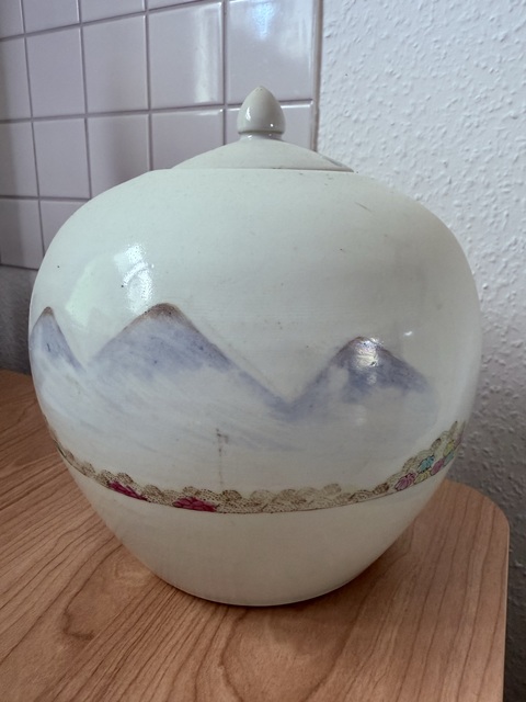 古玩陶瓷幾十年 粉彩人物紋罐真品鑒賞圖