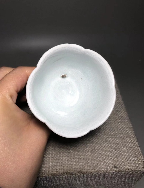 古玩陶瓷青白釉花口杯真品鑒賞圖