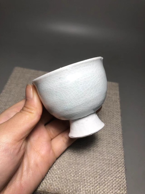 古玩陶瓷青白釉花口杯真品鑒賞圖