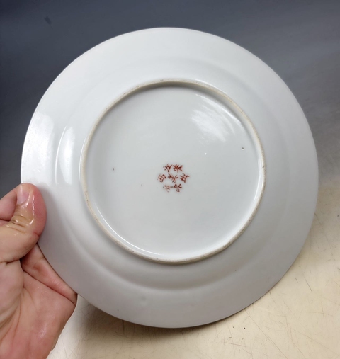 古玩陶瓷粉彩梅花紋盤真品鑒賞圖