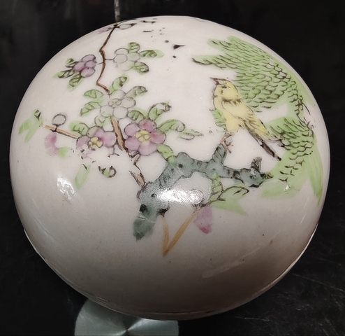 古玩陶瓷民國 粉彩花鳥紋蓋盒真品鑒賞圖