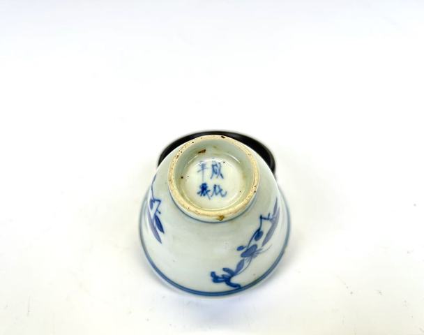 古玩陶瓷清中期·青花梔子花鈴鐺杯拍賣，當(dāng)前價(jià)格432元