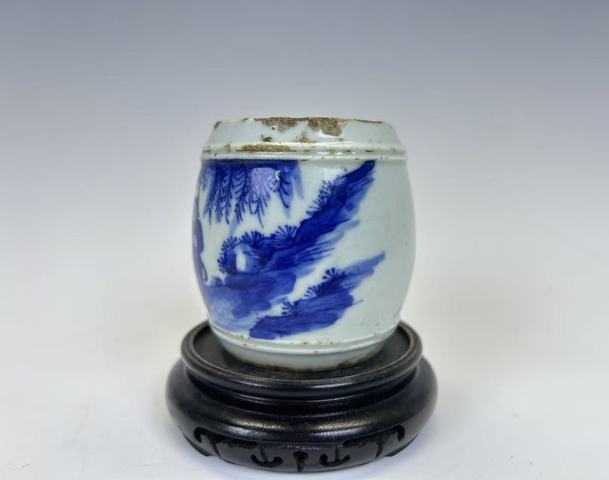 古玩陶瓷清中期·文皇訪賢青花筆插拍賣,當前價格2632元