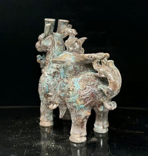古玩雜項琉璃仿高古青銅瑞獸尊真品鑒賞圖