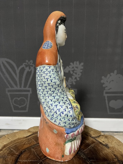 古玩陶瓷粉彩觀音瓷像拍賣，當前價格2500元