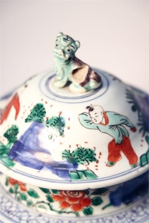 古玩陶瓷五彩人物紋將軍罐真品鑒賞圖