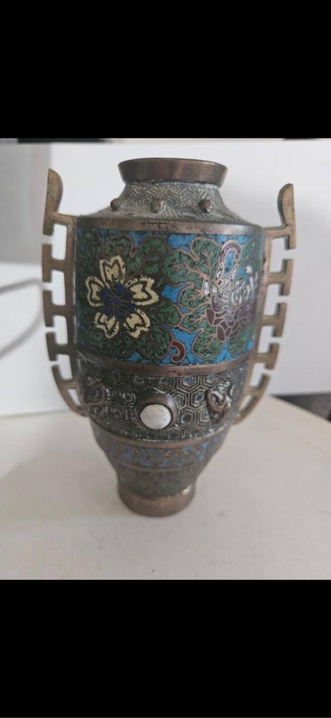 古玩陶瓷花卉紋瓶真品鑒賞圖