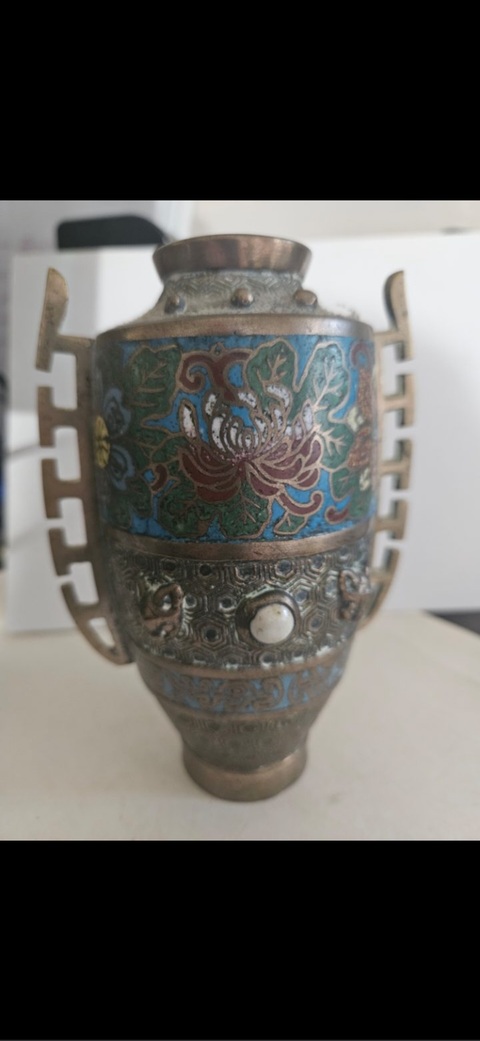 古玩陶瓷花卉紋瓶真品鑒賞圖
