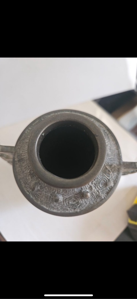 古玩陶瓷花卉紋瓶真品鑒賞圖