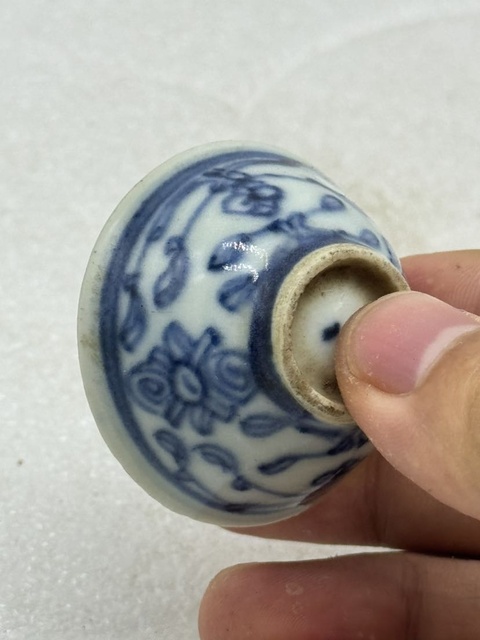 古玩陶瓷清中期.青花淡描花卉杯一對拍賣，當(dāng)前價(jià)格698元