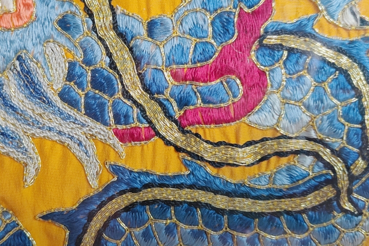 古玩雜項龍紋繡片真品鑒賞圖
