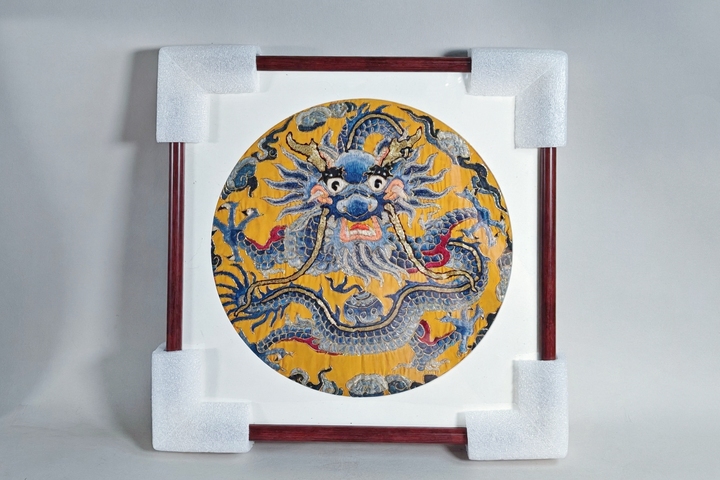 古玩雜項龍紋繡片真品鑒賞圖