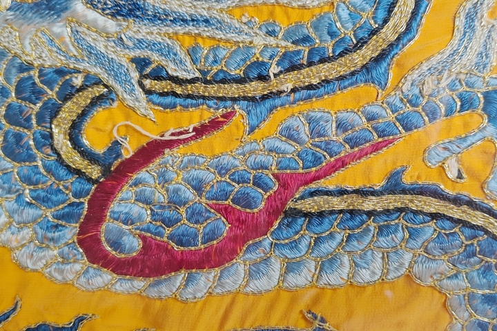 古玩雜項龍紋繡片真品鑒賞圖