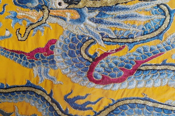 古玩雜項龍紋繡片真品鑒賞圖