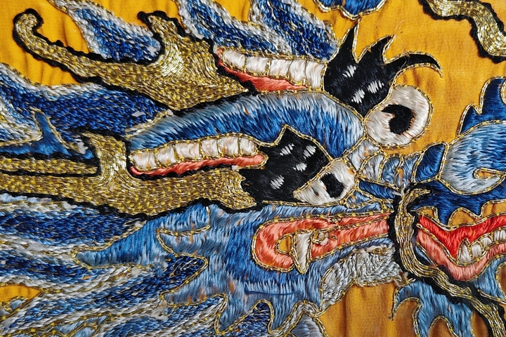 古玩雜項(xiàng)龍紋繡片真品鑒賞圖