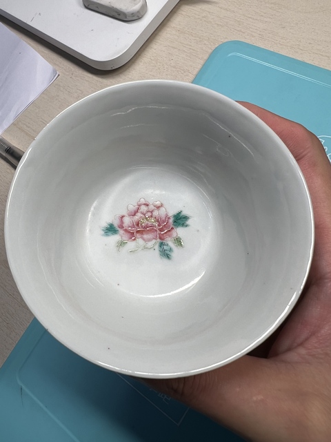 古玩陶瓷粉彩花卉紋馬蹄杯真品鑒賞圖