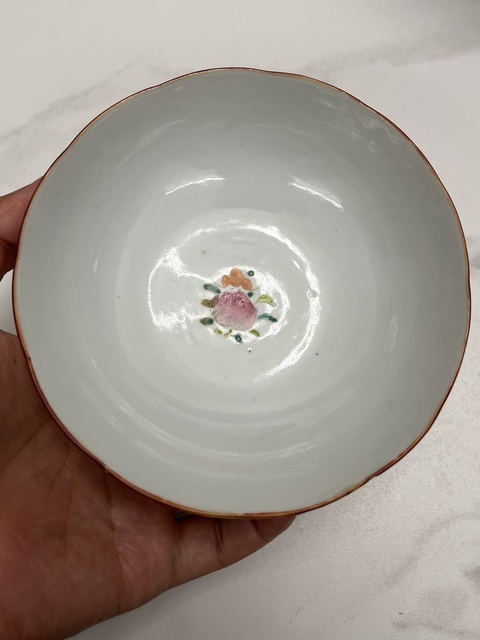 古玩陶瓷盤腸結款福壽紋粉彩碗真品鑒賞圖