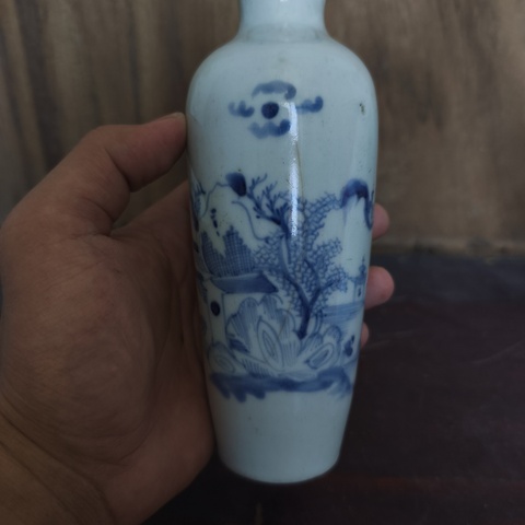 古玩陶瓷清中期青花小瓶真品鑒賞圖