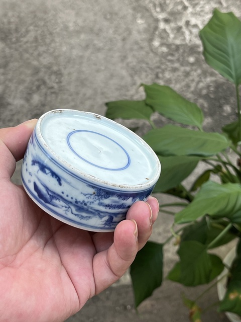 古玩陶瓷樓臺亭閣山水紋青花硯真品鑒賞圖