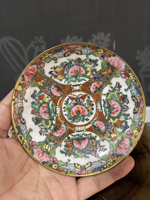 古玩陶瓷花鳥蝶紋廣彩杯盤拍賣,當前價格450元