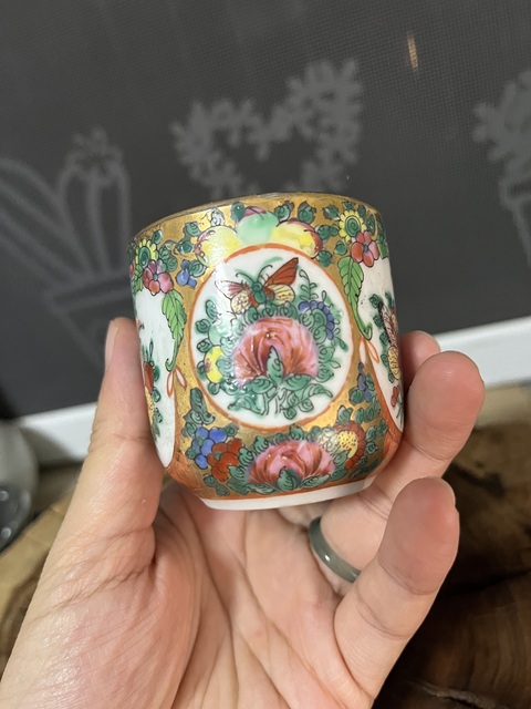 古玩陶瓷花鳥蝶紋廣彩杯盤拍賣,當前價格450元
