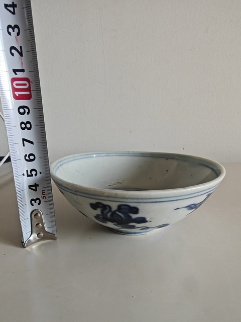 古玩陶瓷青花纏枝花卉紋茶碗拍賣，當(dāng)前價(jià)格2000元
