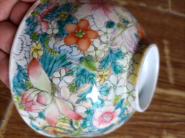 古玩陶瓷粉彩百花紋茶碗真品鑒賞圖